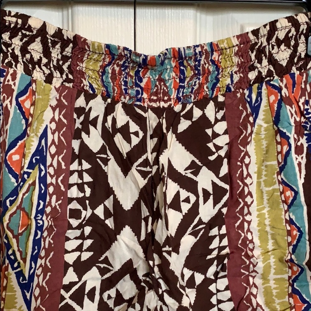 Aztec flowy Shorts - Picture 3 of 4